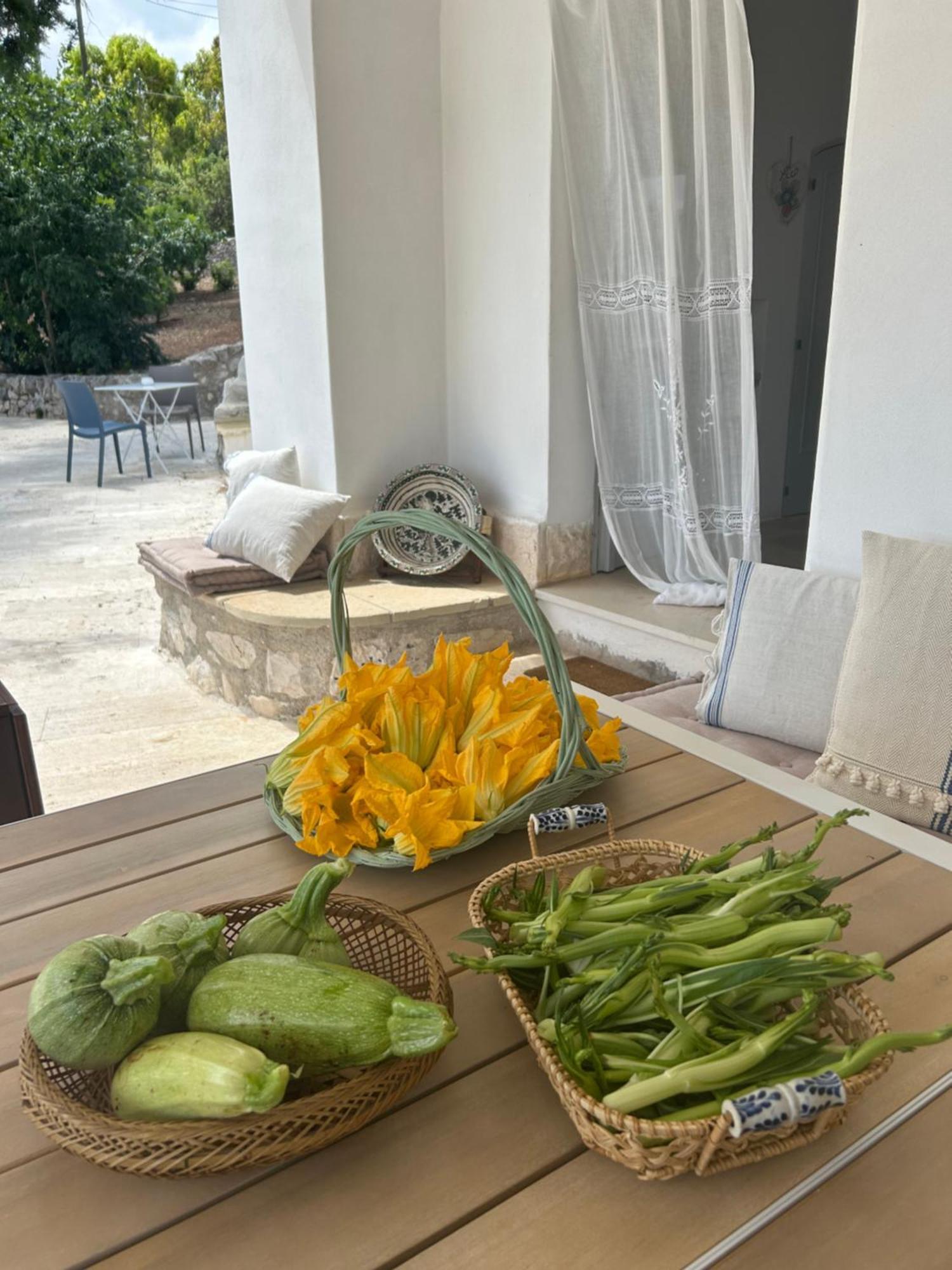 Il Trullo Di Simona Bed & Breakfast Locorotondo Exterior photo