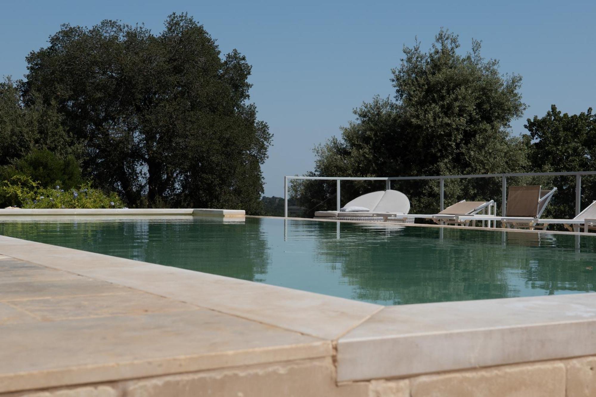 Il Trullo Di Simona Bed & Breakfast Locorotondo Exterior photo